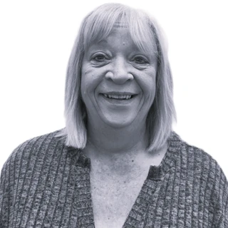 Tracey Holmes