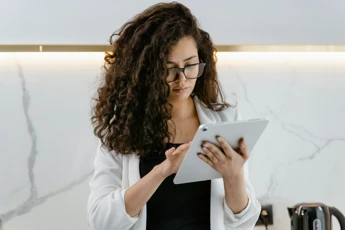 Mortgage Advice Bureau invests in Dashly to make mortgages more personal